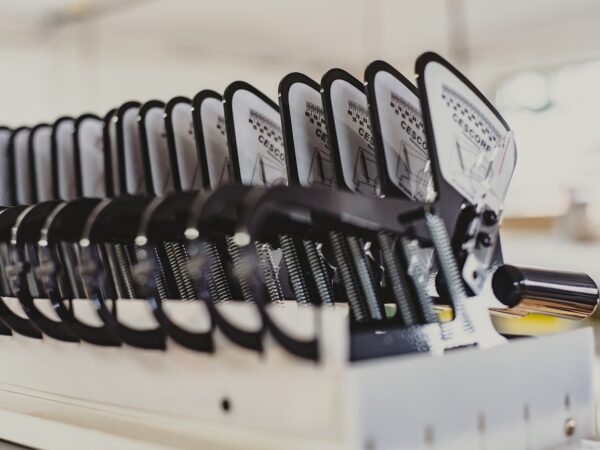 O que diferencia um plicômetro científico de um plicômetro comum?