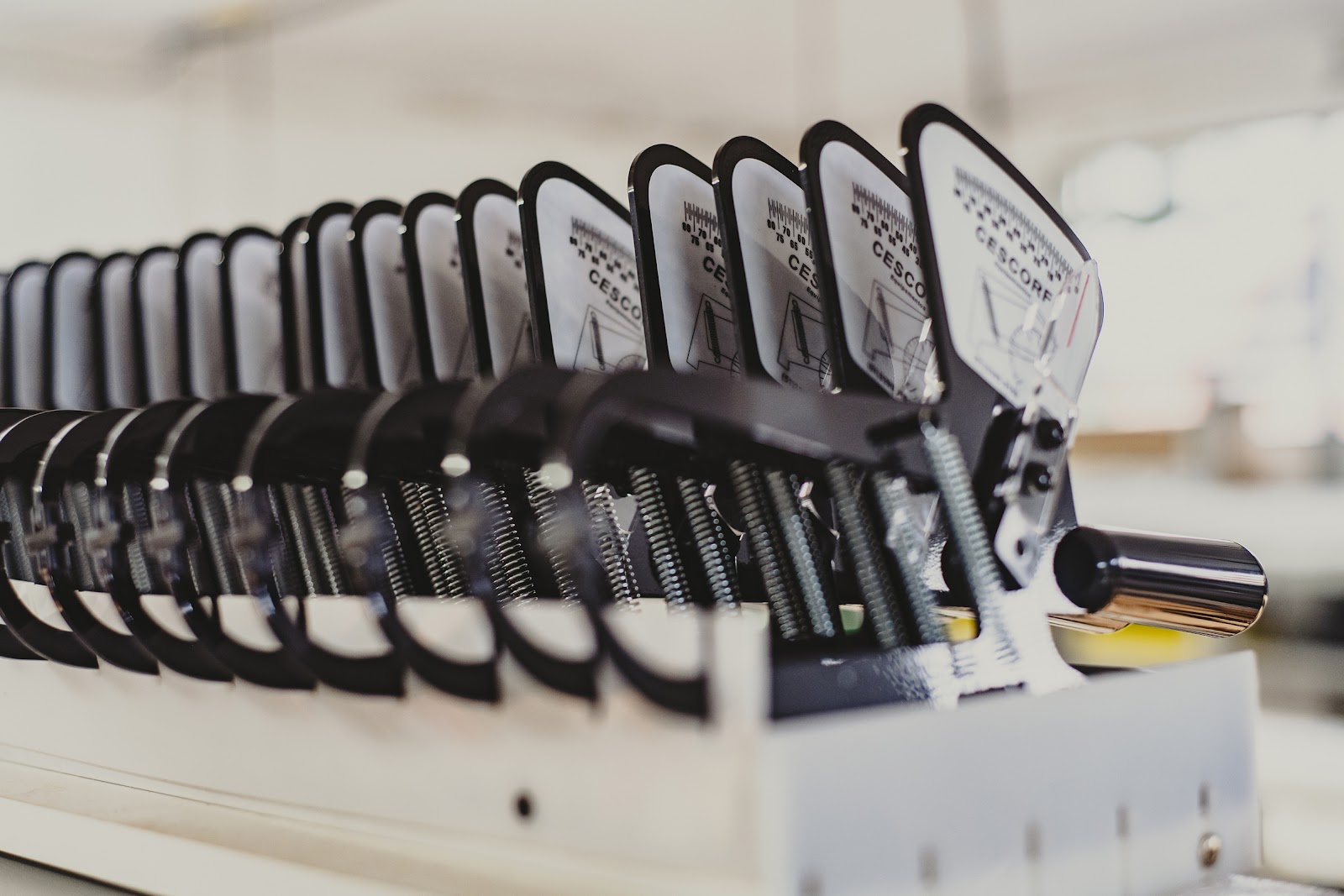 O que diferencia um plicômetro científico de um plicômetro comum?