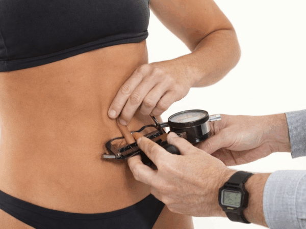 Medidor de gordura corporal: Por que o plicômetro continua sendo o suporte técnico do dia a dia na avaliação de composição corporal?
